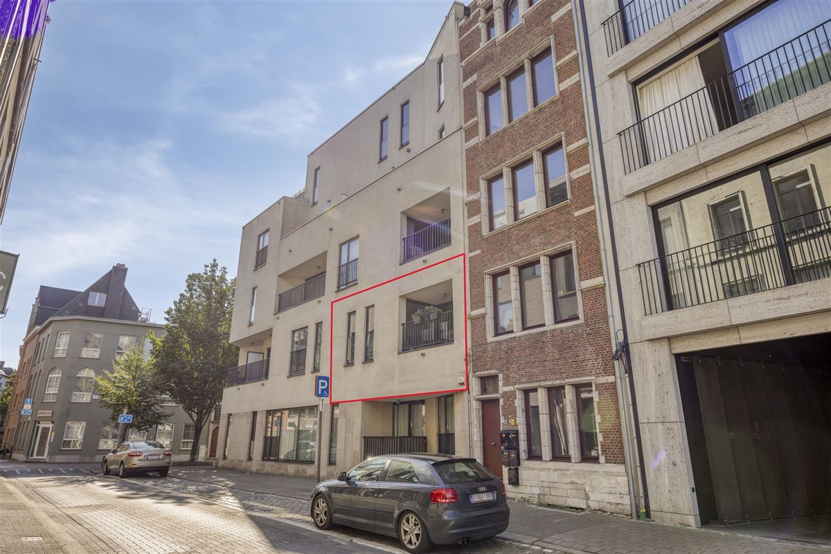 Instapklaar appartement met autostaanplaats op toplocatie!
