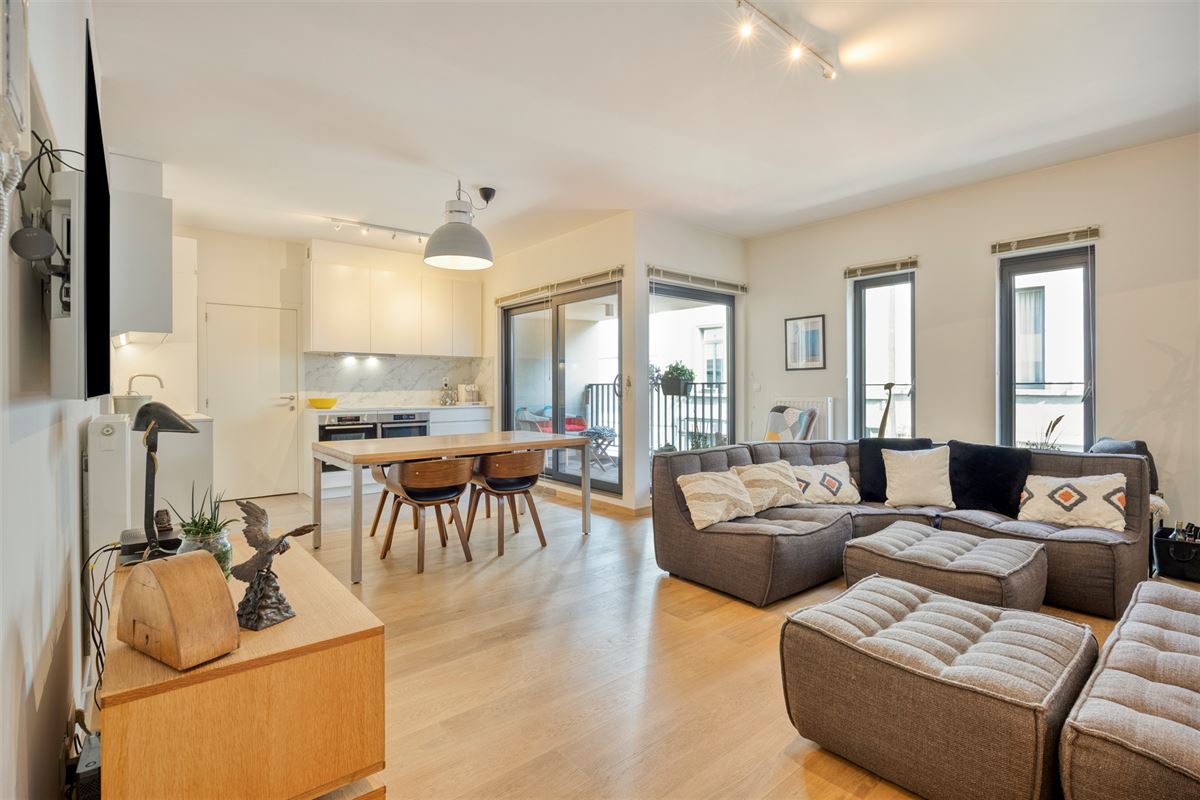 Instapklaar appartement met autostaanplaats op toplocatie!