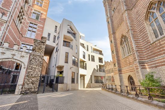 Instapklaar appartement met autostaanplaats op toplocatie!