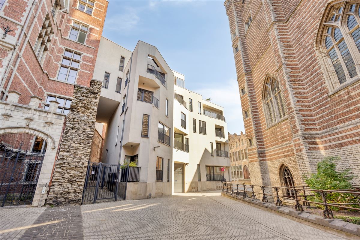 Instapklaar appartement met autostaanplaats op toplocatie!