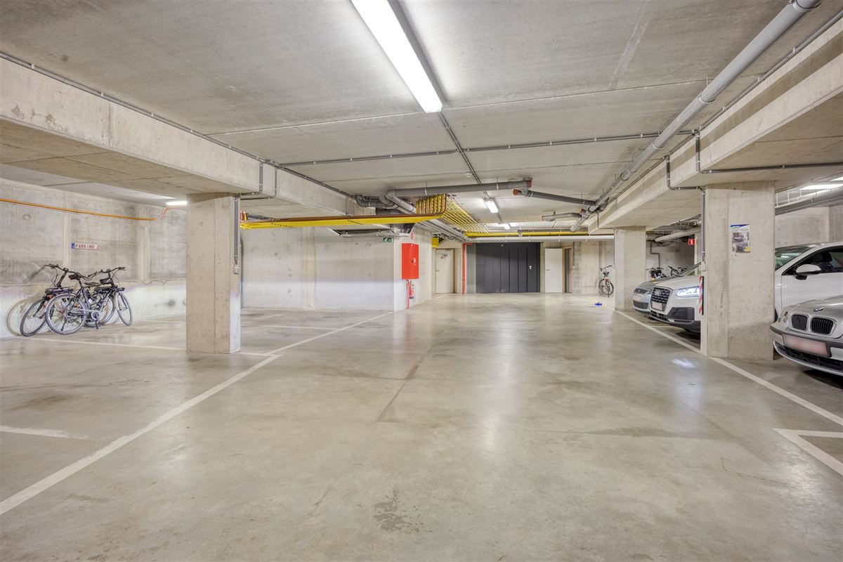Instapklaar appartement met autostaanplaats op toplocatie!