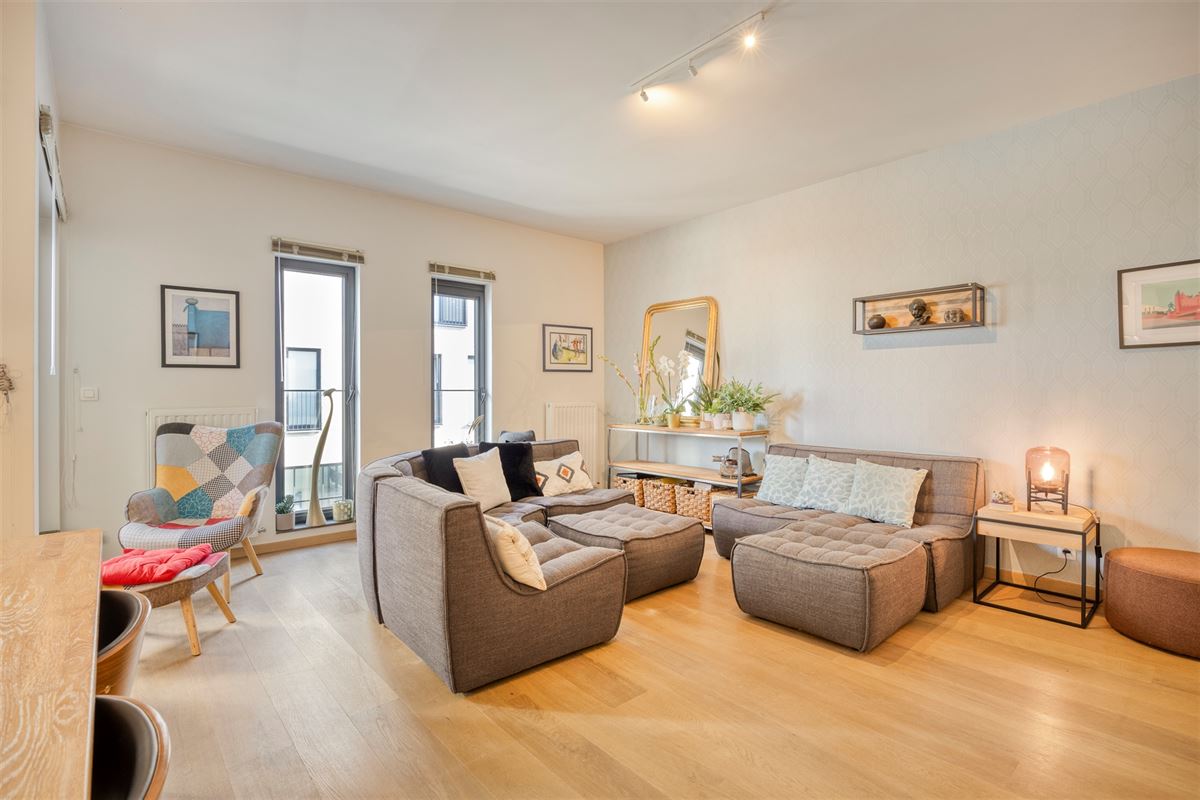 Instapklaar appartement met autostaanplaats op toplocatie!