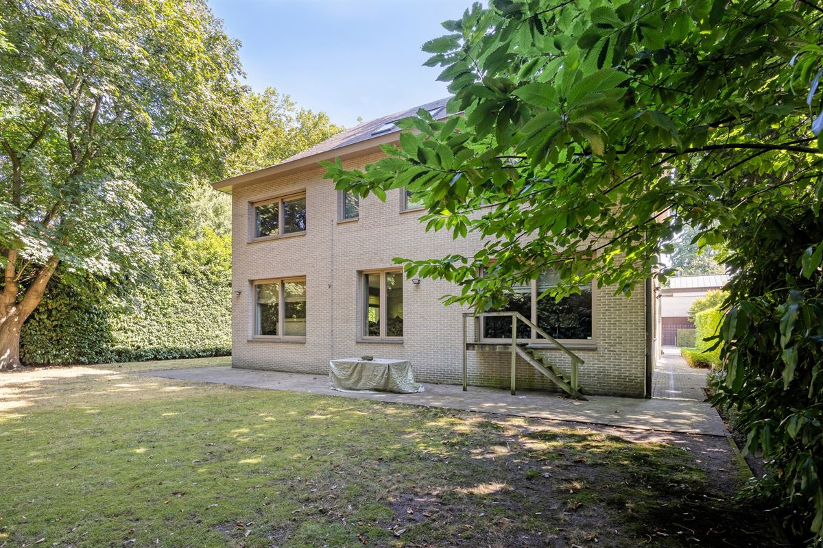 PARK DEN BRANDT : Ruime villa met 5 slaapkamers, lift en ZW-tuin op 1.017 m².
