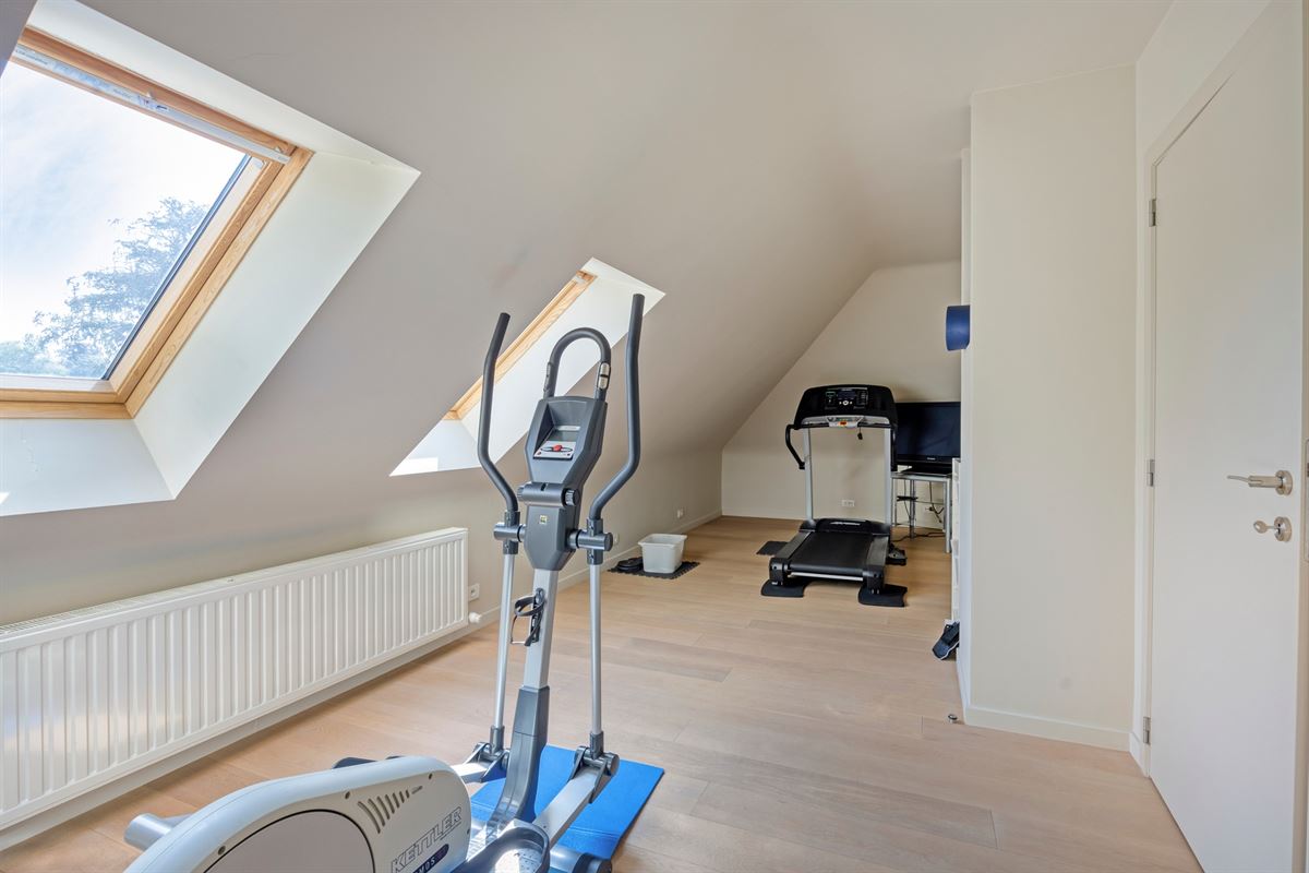 PARK DEN BRANDT : Ruime villa met 5 slaapkamers, lift en ZW-tuin op 1.017 m².