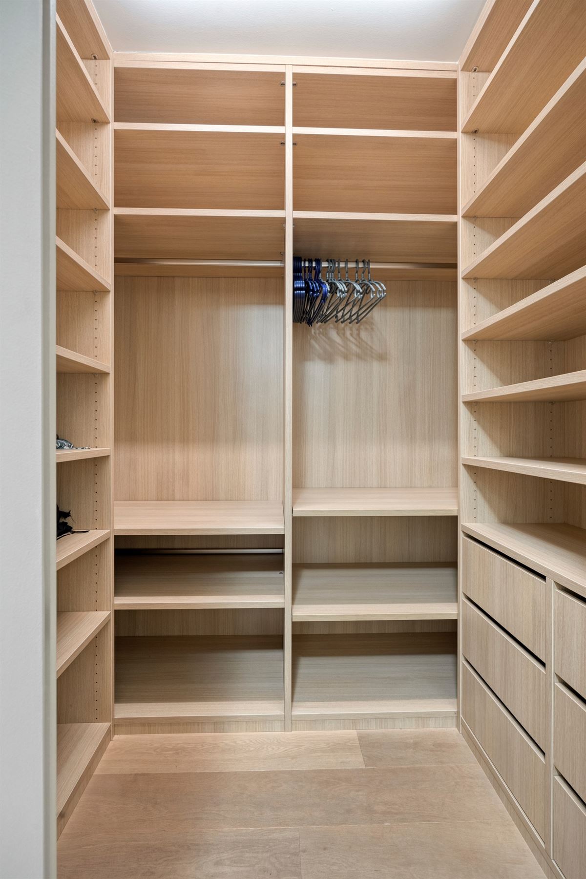 PARK DEN BRANDT : Ruime villa met 5 slaapkamers, lift en ZW-tuin op 1.017 m².