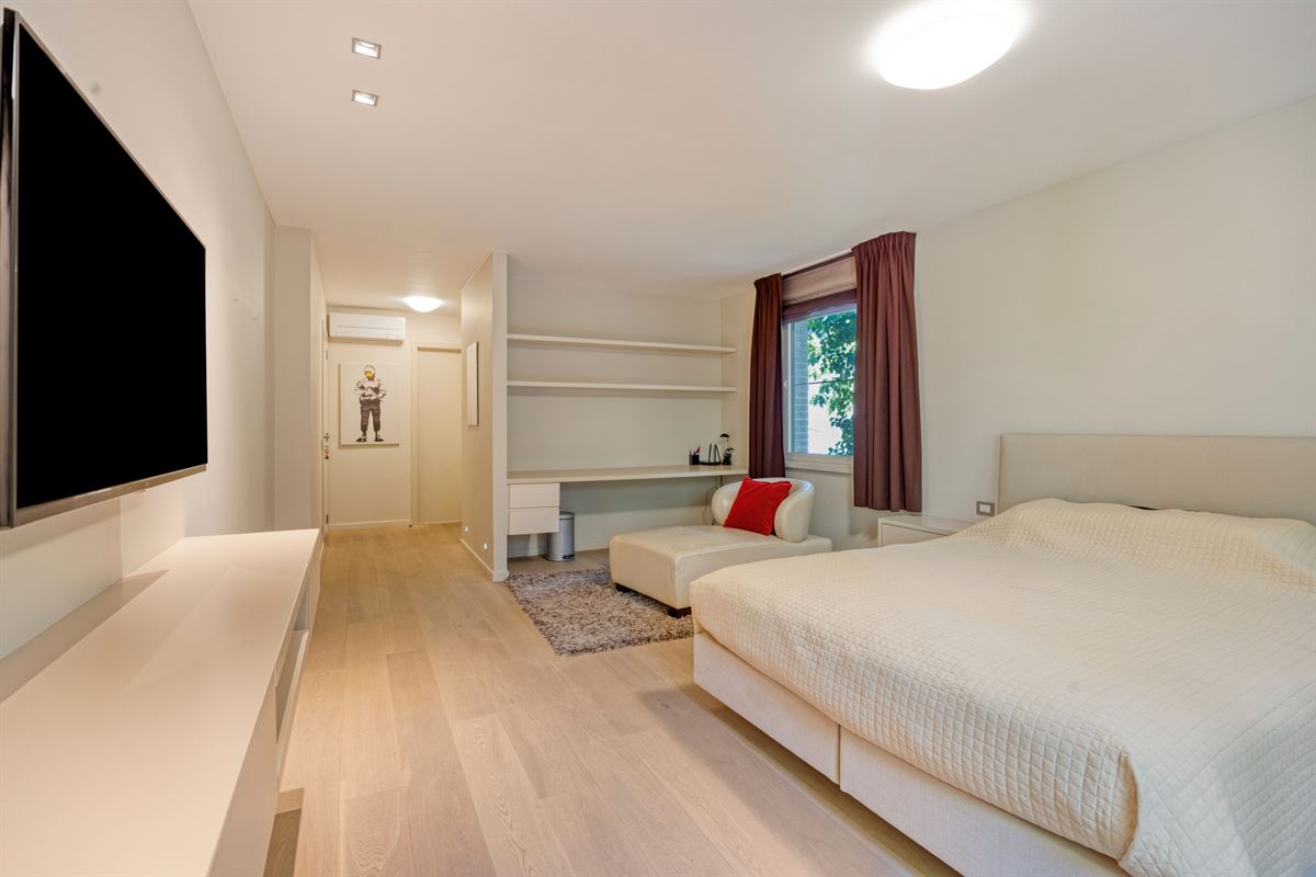 PARK DEN BRANDT : Ruime villa met 5 slaapkamers, lift en ZW-tuin op 1.017 m².