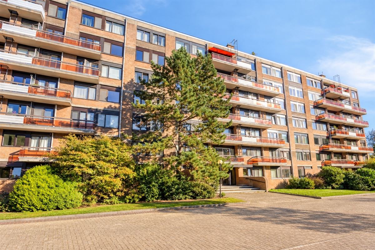 Lichtrijk 2-slaapkamerappartement met terras en groen uitzicht