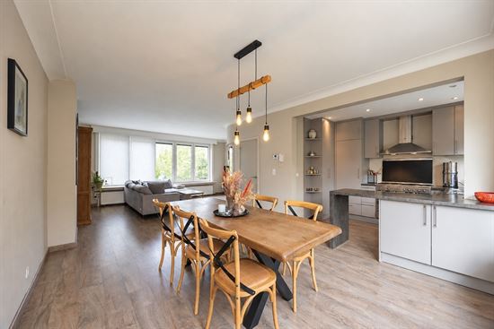 Instapklare gezinswonig met 3 slaapkamers, garage en tuin in de geliefde Elsdonkwijk