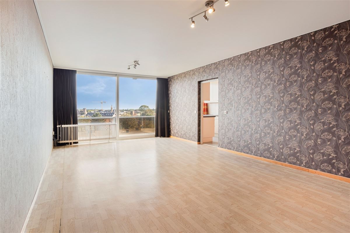 Op te frissen appartement met prachtig open zicht