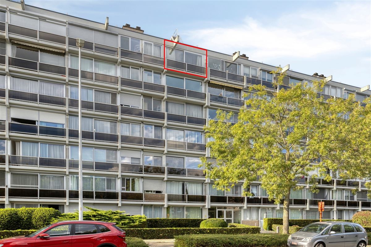 Op te frissen appartement met prachtig open zicht