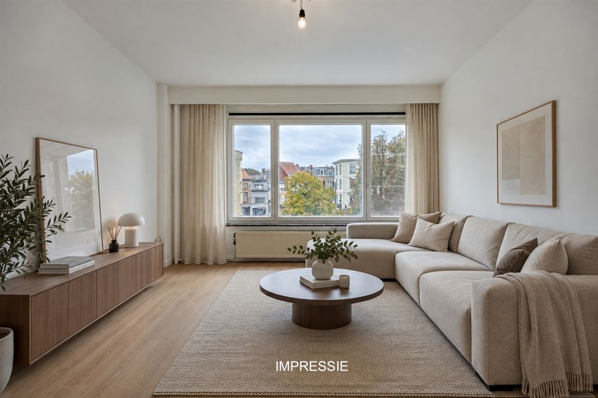 Gerenoveerd appartement met groot terras