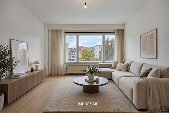 Gerenoveerd appartement met groot terras