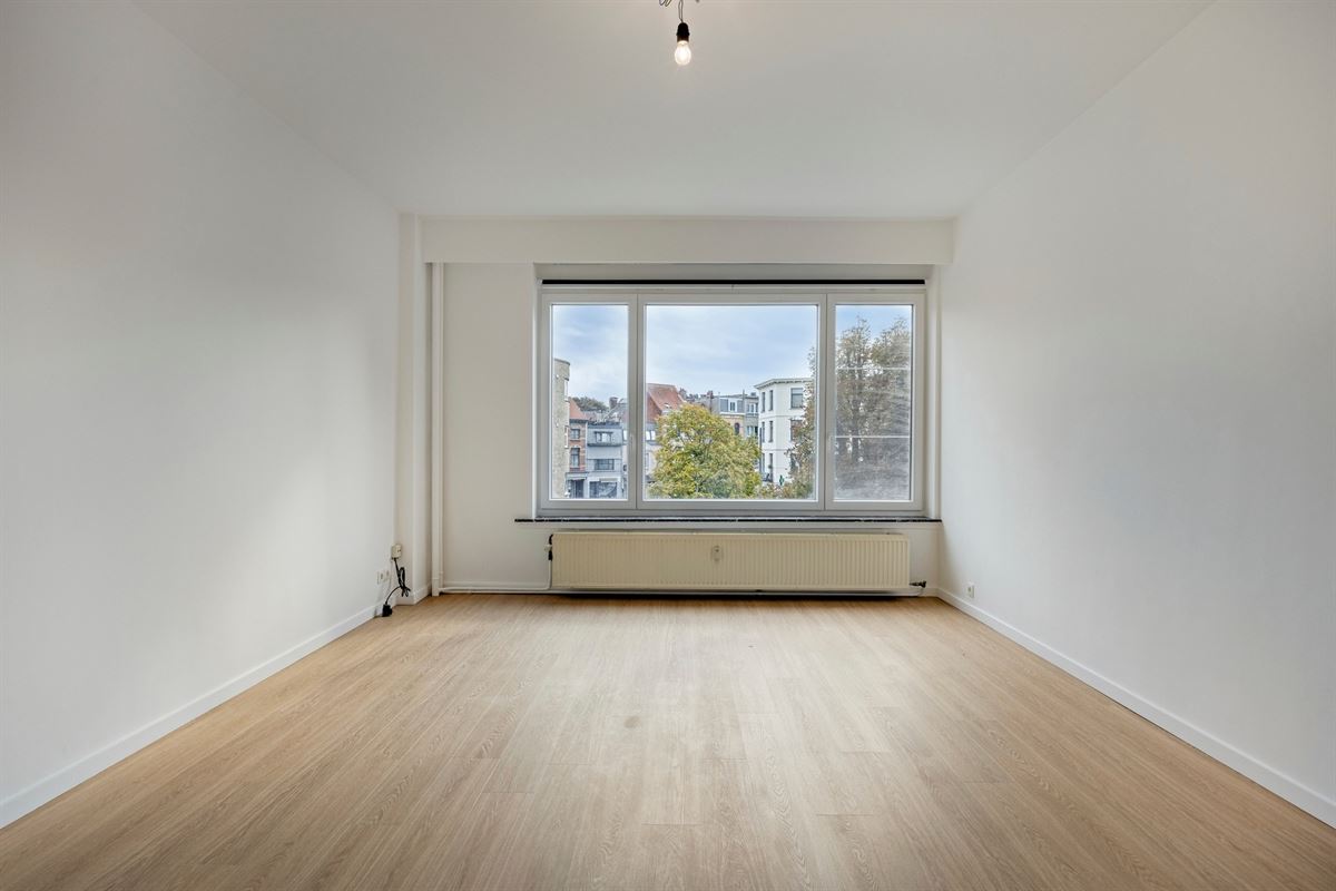 Gerenoveerd appartement met groot terras