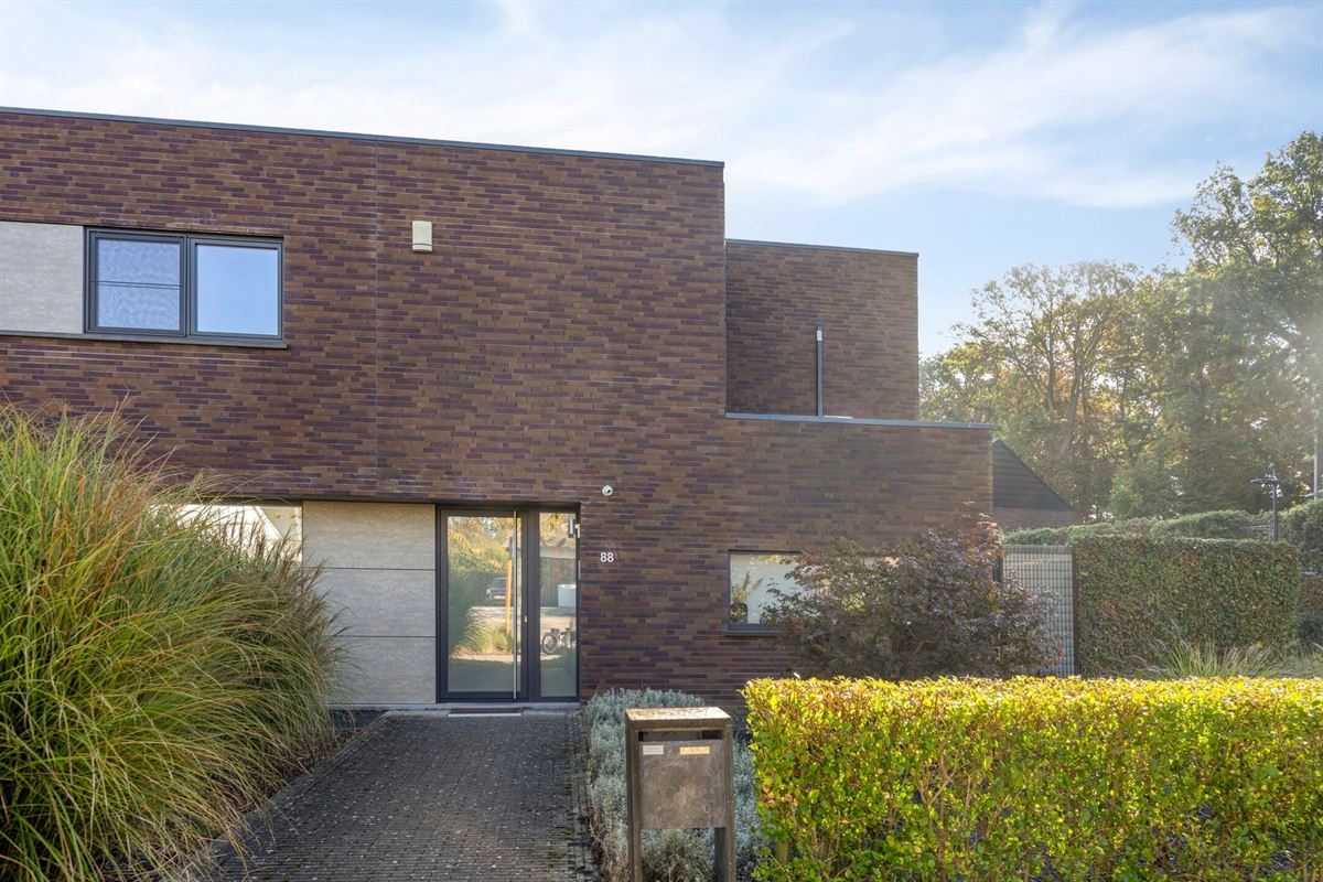 Moderne woning met 3 slk en zonnige tuin
