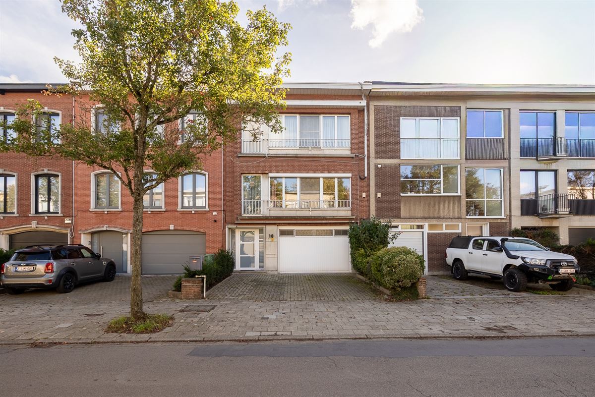 Opbrengsteigendom met twee appartementen op toplocatie!