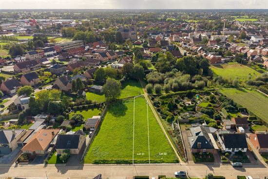 Bouwgrond (lot 51) van 780 m² voor halfopen bebouwing