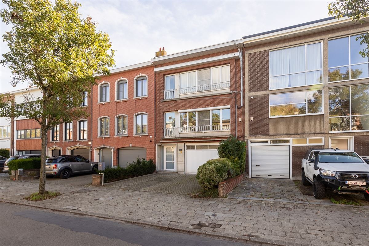 Opbrengsteigendom met twee appartementen op toplocatie!