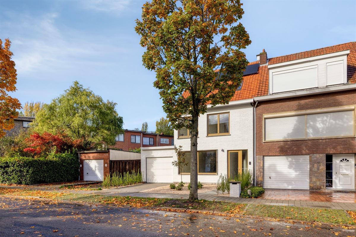 Gerenoveerde halfopen bebouwing in Molenveld!