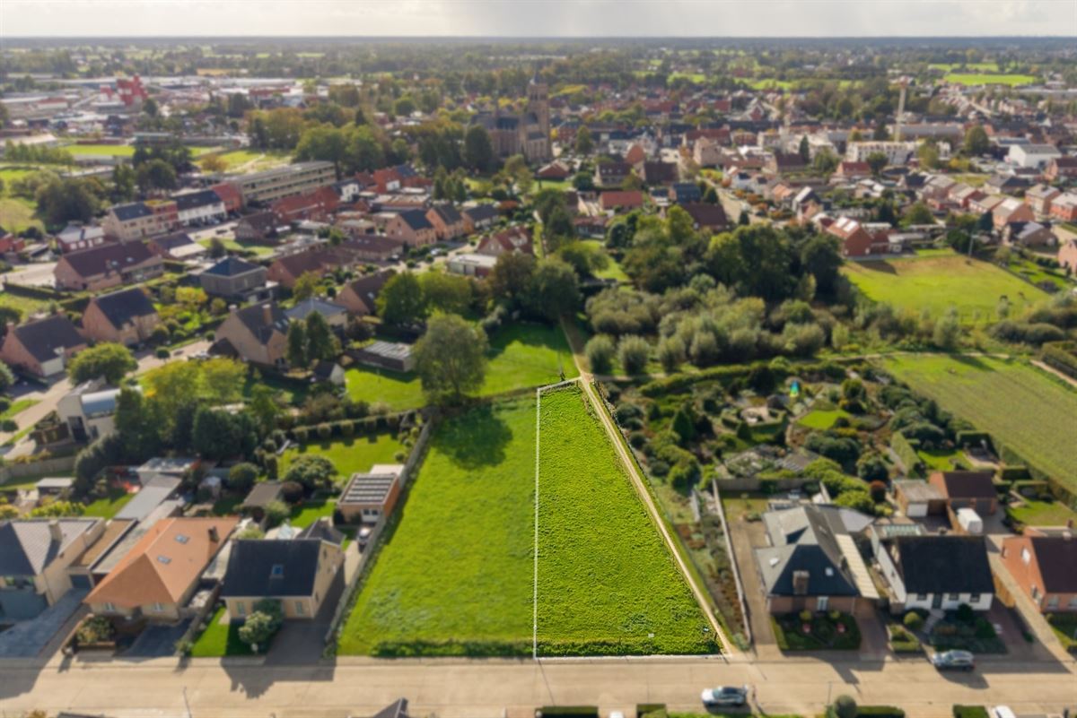 Bouwgrond van 1.336 m² in Sint-Lenaarts.
