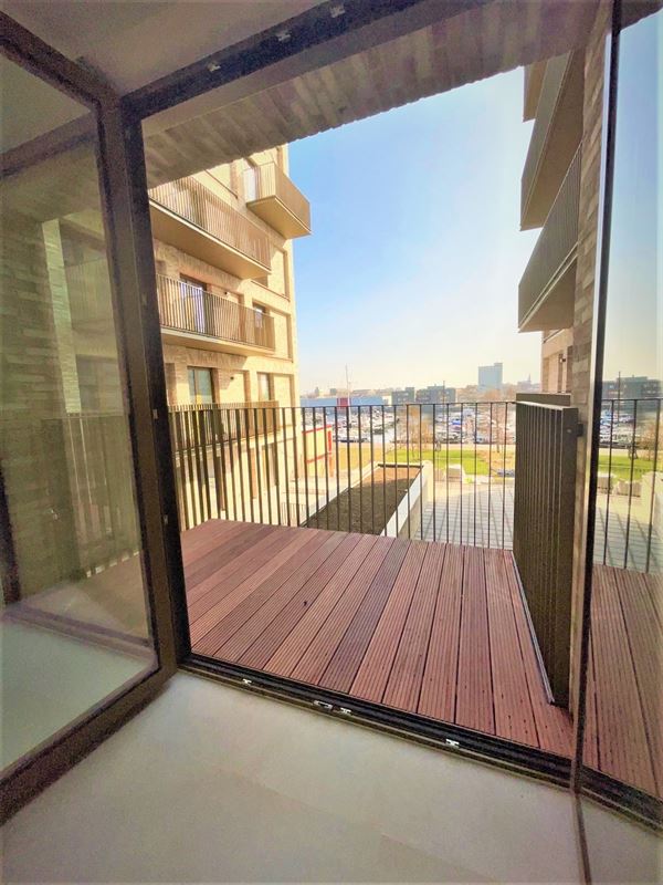 VENNOOTSCHAP MOGELIJK LUXUEUS APPARTEMENT MET 2 TERRASSEN + ZICHT OP WATER + 2 GROTE SLK + BAD