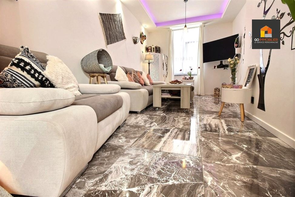 SOUS OPTION!Etonnante maison 3ch. rénovée