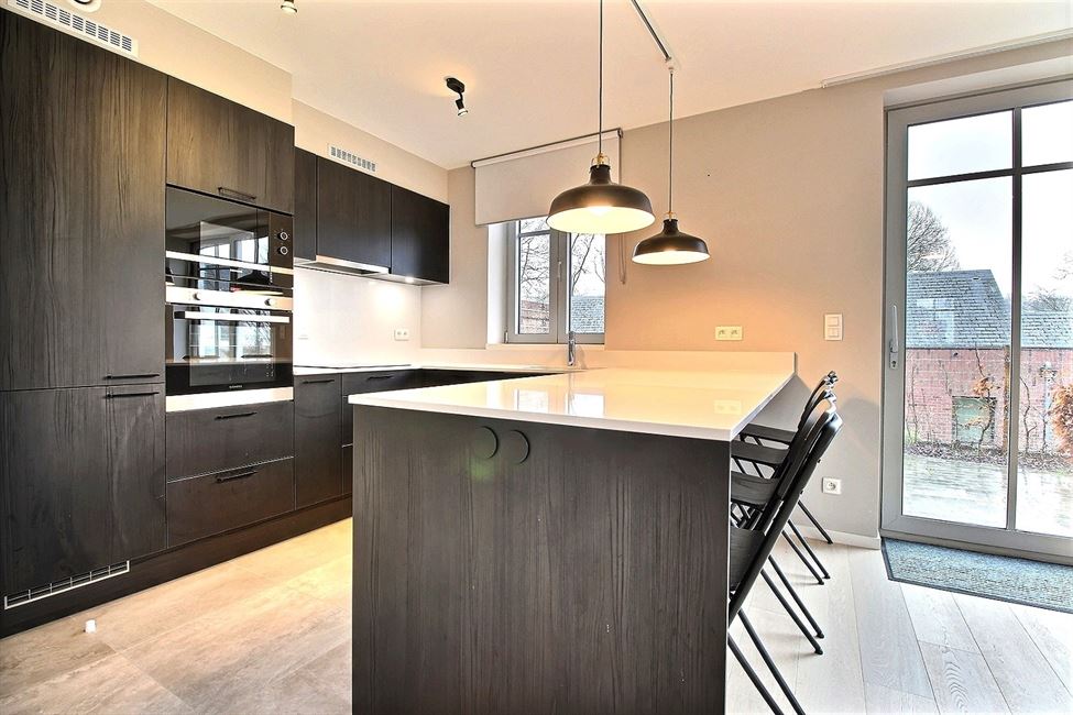 LOUEEEE!! Maison NEUVE 4 chambres!!!