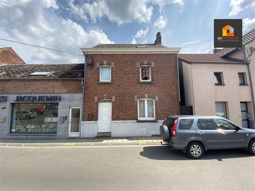 SOUS-OPTION!! Magnifique maison 4 chambres avec jardin