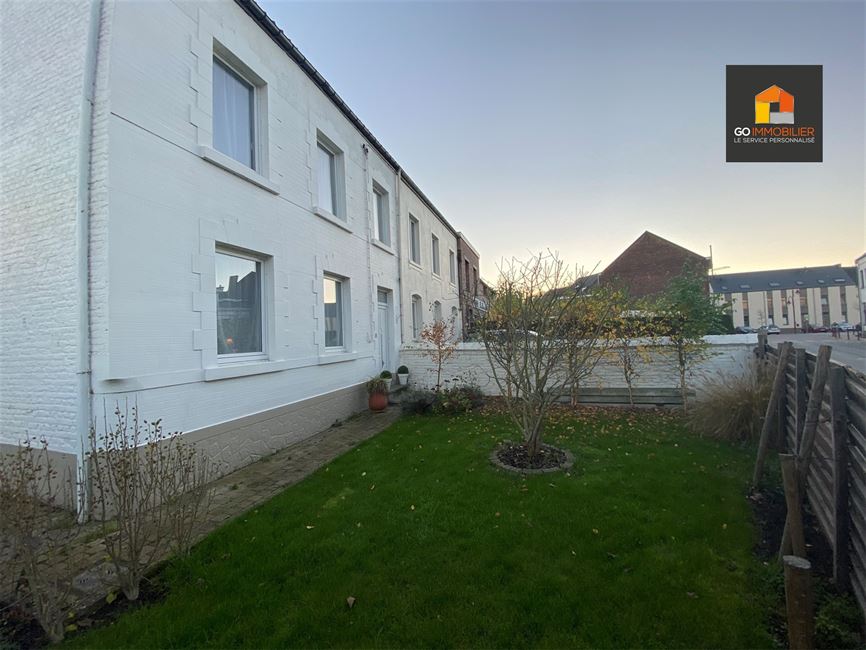 SOUS OPTION - Lumineuse maison 4 chambres avec terrasse couverte