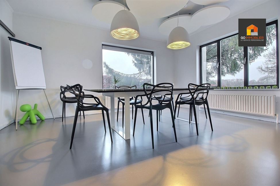 Loué - Deux bureaux de standing à louer