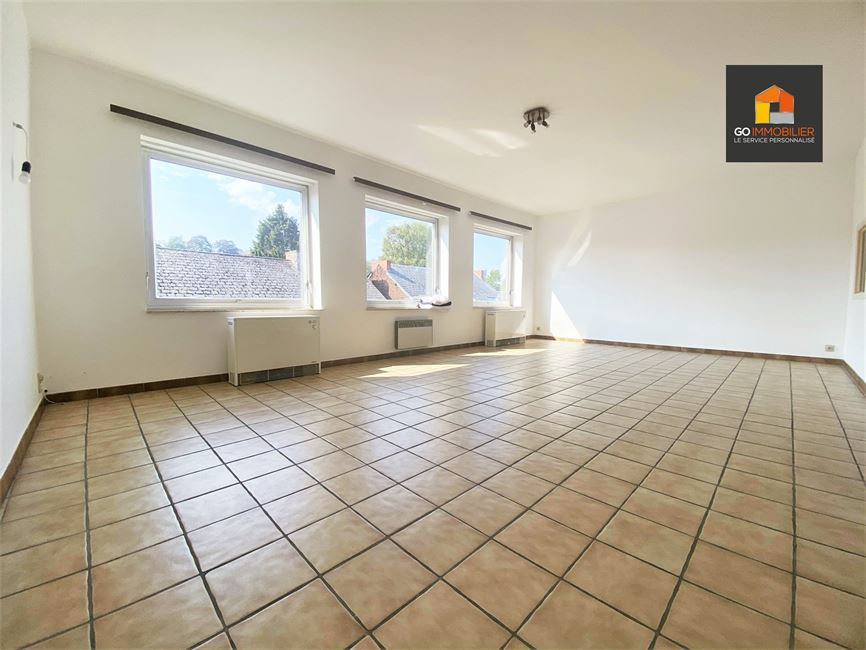 SOUS OPTION !! Spacieux appartement 2 chambres avec terrasse