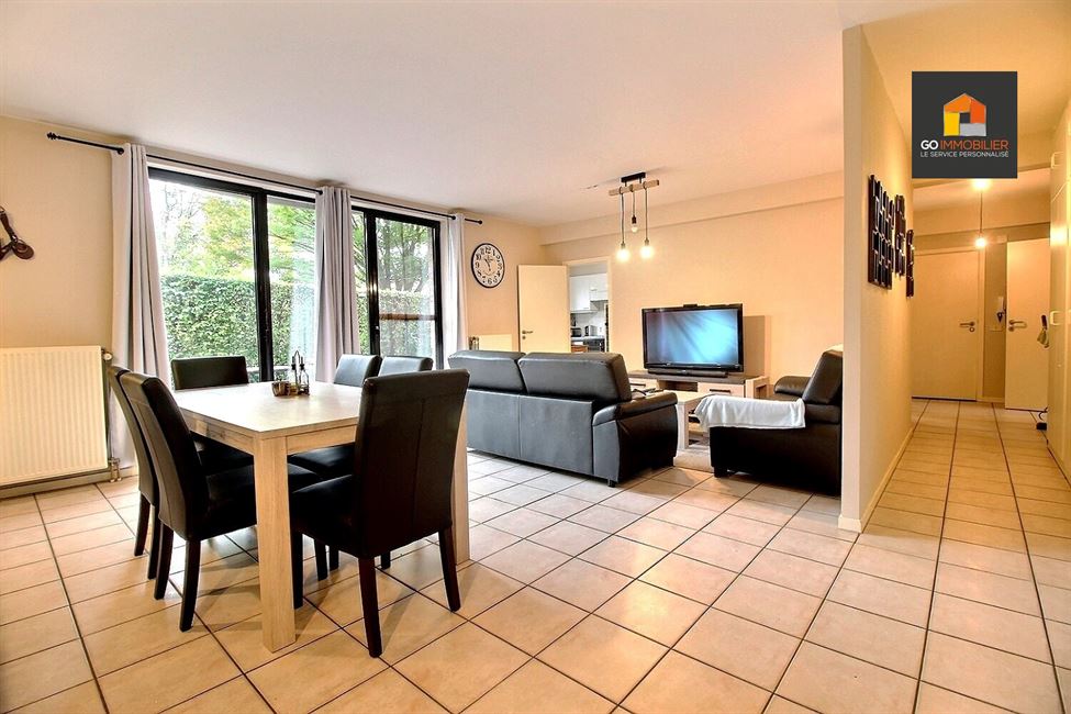 Splendide rez-de-chaussée avec jardin et terrasse