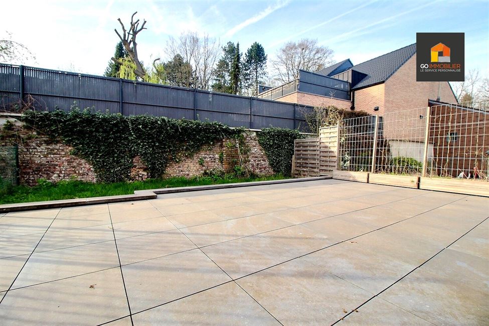Loué !!! Splendide appartement 2ch avec terrasse/jardin !