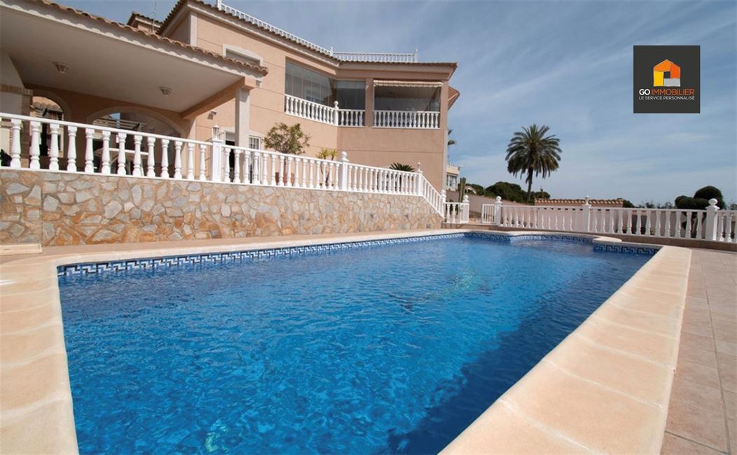 Magnifique villa avec piscine