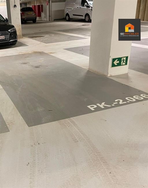 COURBEVOIE - Parking sécurisé intérieur