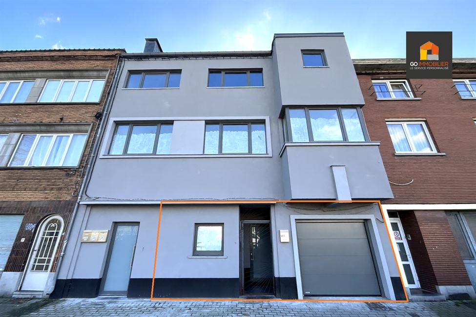 Rez-de-chaussée lumineux de ±144 m² : 2 chambres, garage et jardin privatif