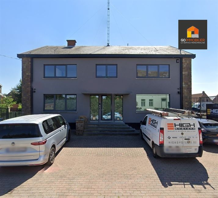 PROCHE N4 - Bel espace bureaux ou profession libérale