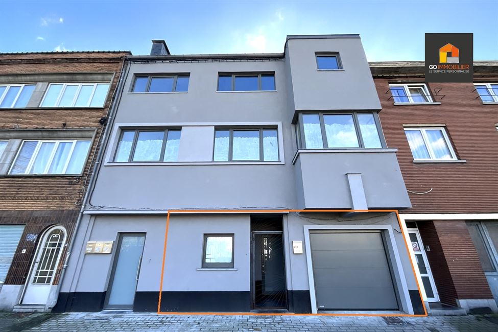 Rez-de-chaussée lumineux de ±144 m² : 2 chambres, garage et jardin privatif