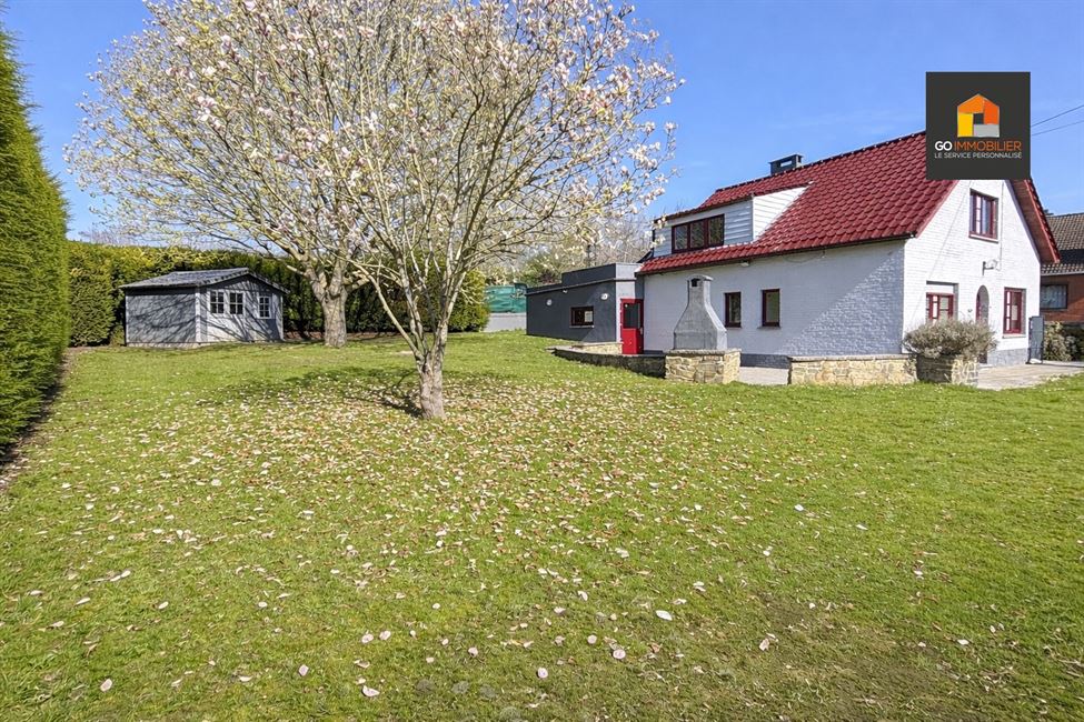 Ressaix : Villa 3-4 ch, ±11 ares et entrepôt de ±71m²