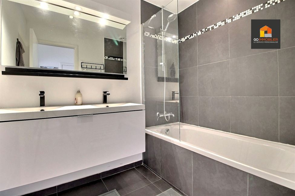NAMUR HISTORIQUE – APPARTEMENT MEUBLÉ 2 CH. ± 73 M² à 5000 NAMUR - Réf. 13589