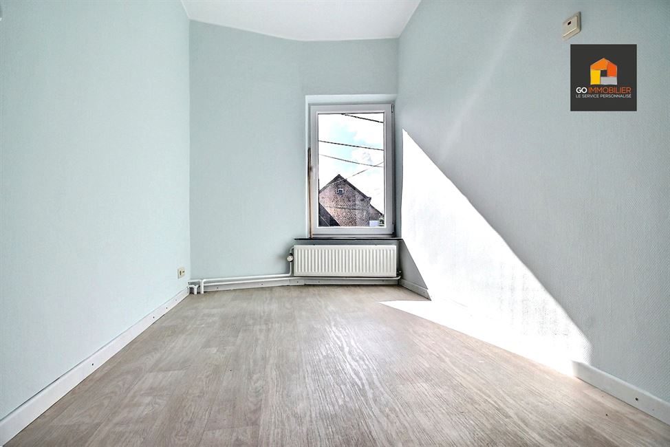 PONTILLAS – MAISON RÉNOVÉE, 2 CHAMBRES / BUREAU / CAVES  à 5380 PONTILLAS - Réf. 13595