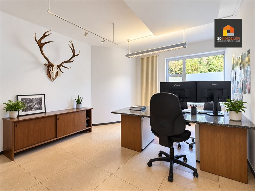 Superbe plateau de bureau au RDC + stockage à 5004 BOUGE - Réf. 13598