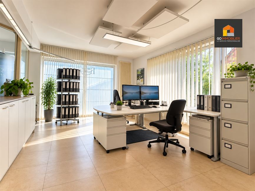 Superbe plateau de bureau au RDC + stockage à 5004 BOUGE - Réf. 13598