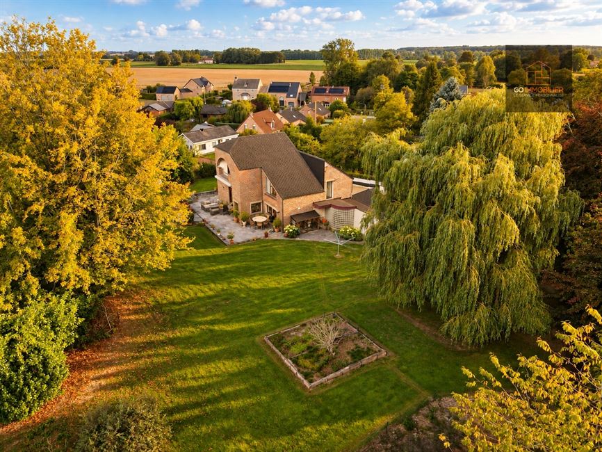 Spacieurse maison 4 chambres sur un magnifique terrain de ± 28 ares !  à 5031 GRAND-LEEZ - Réf. 13645