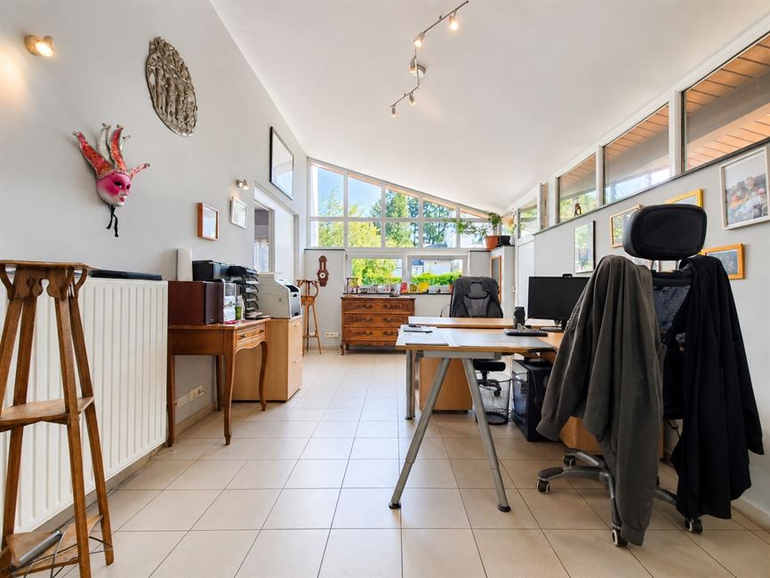 Maison familiale avec espace profession libérale à 1410 WATERLOO - Réf. 13658