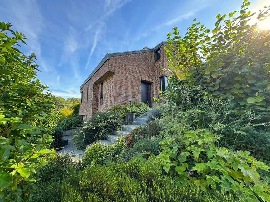 Villa familiale de 5 CH avec suite parentale et double garage à 1300 WAVRE - Réf. 13676