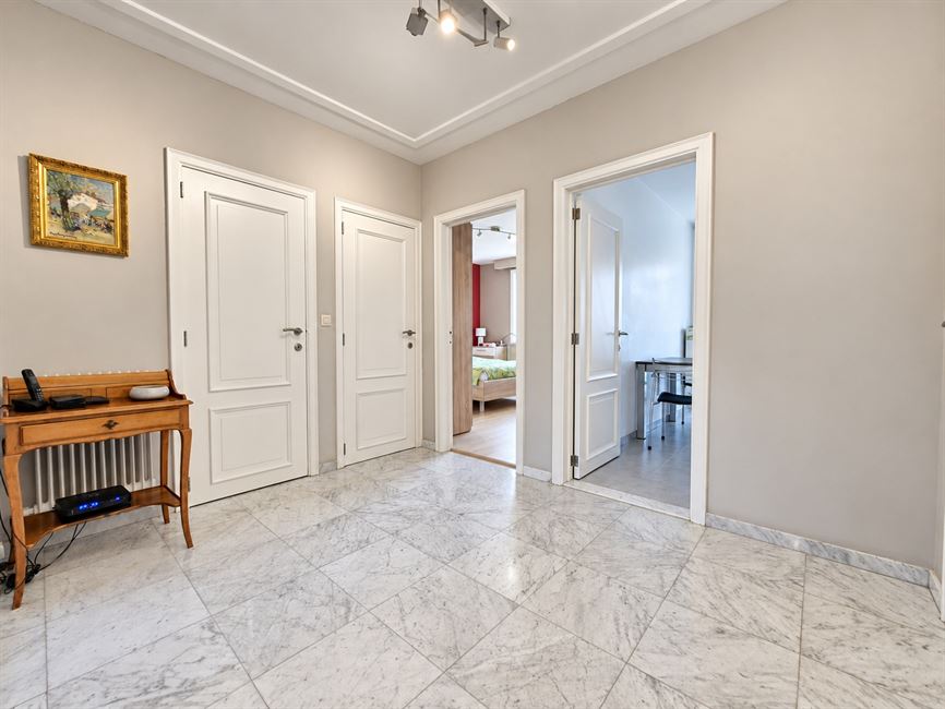 COUP DE COEUR - Magnifique appartemnt 2ch + garage à 1190 FOREST - Réf. 13682
