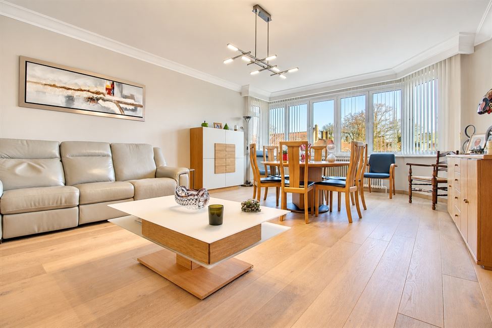 COUP DE COEUR - Magnifique appartemnt 2ch + garage à 1190 FOREST - Réf. 13682