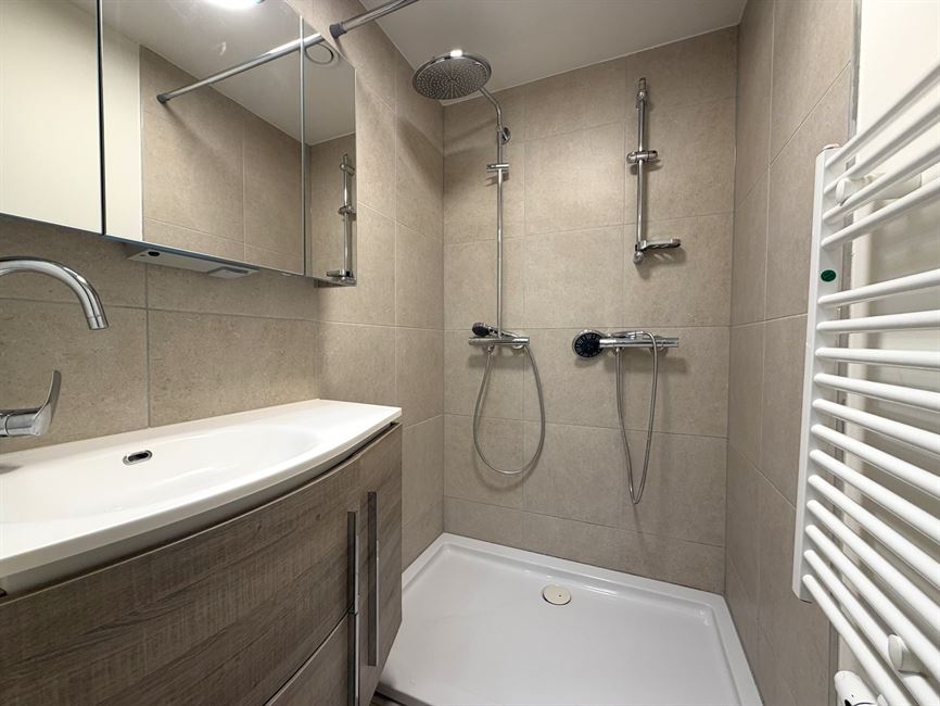 CHÂTELAIN - Appartement 2ch dans un immeuble de haut standing !  à 1050 IXELLES - Réf. 13680
