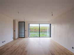 Prachtig landelijk gelegen, vlakbij de gezellige dorpskern Vinkt en op slechts 10 min. van Deinze-centrum.

Op het einde van een doodlopende straat ...