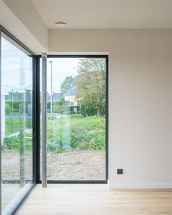 Prachtig landelijk gelegen, vlakbij de gezellige dorpskern Vinkt en op slechts 10 min. van Deinze-centrum.

Op het einde van een doodlopende straat ...